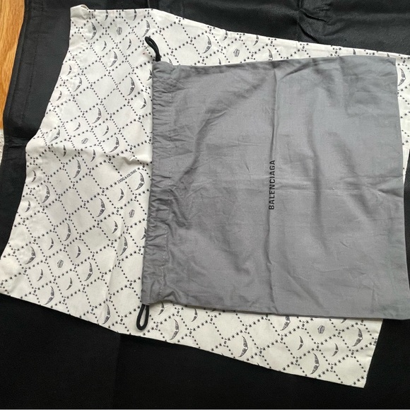 Balenciaga Gray Dust Bag - Picture 1 of 1